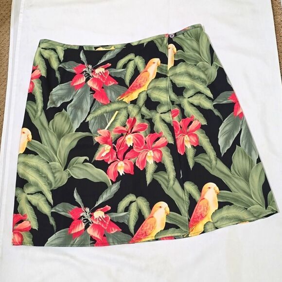 Tommy Bahama women’s 100% silk skirt size 16 floral Hawaiian - Picture 1 of 8